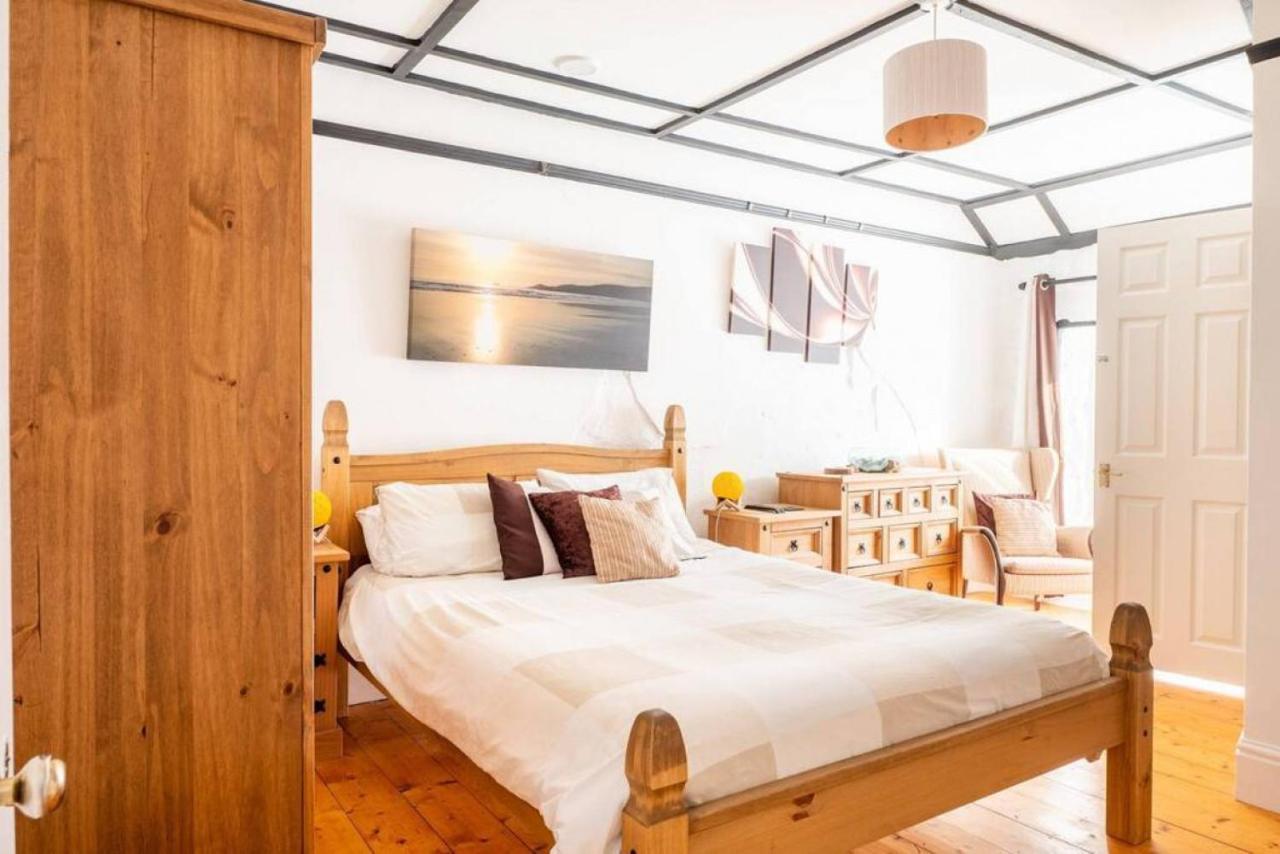 Cosy Welsh Cottage In St Davids Centre With Garden Экстерьер фото