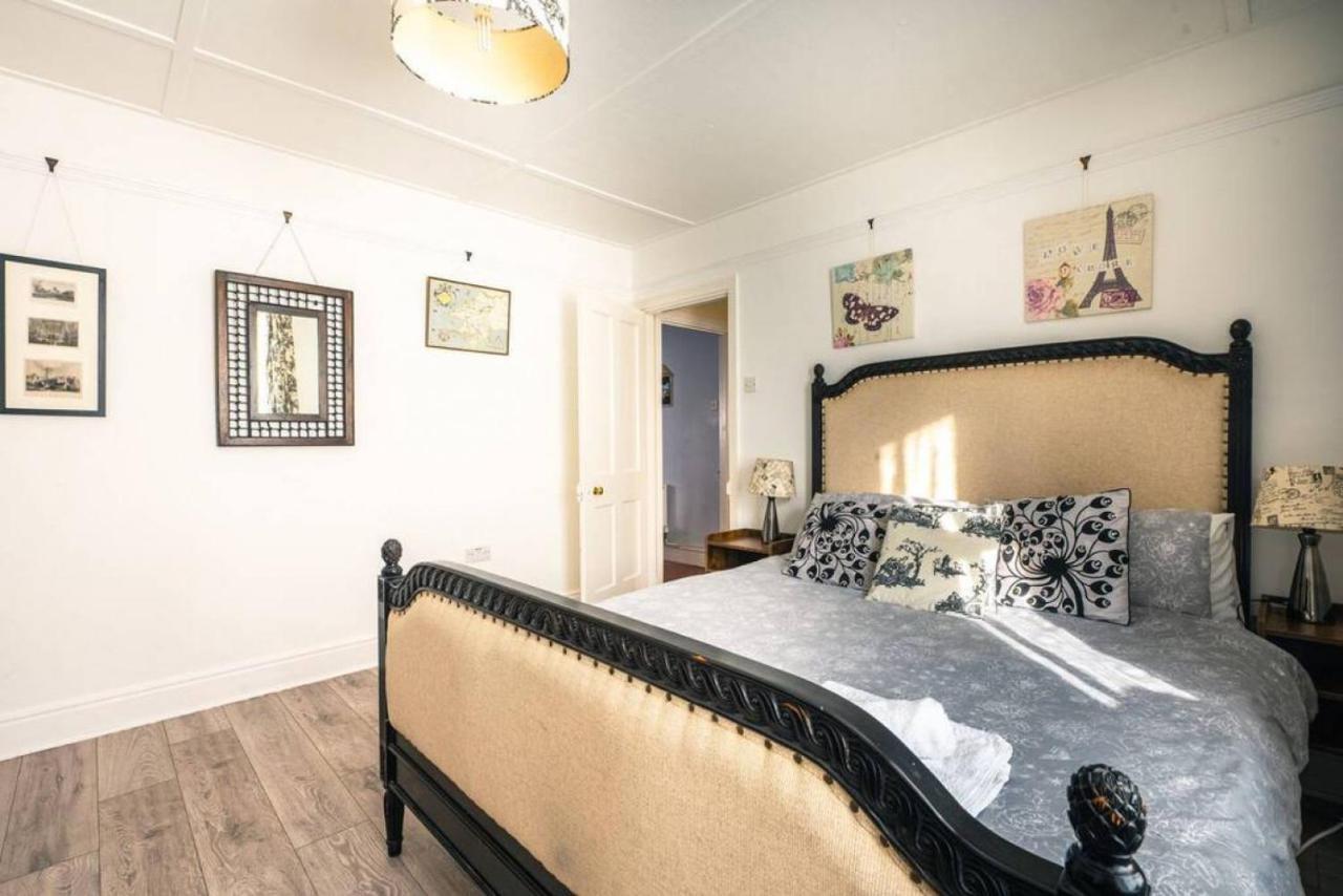 Cosy Welsh Cottage In St Davids Centre With Garden Экстерьер фото