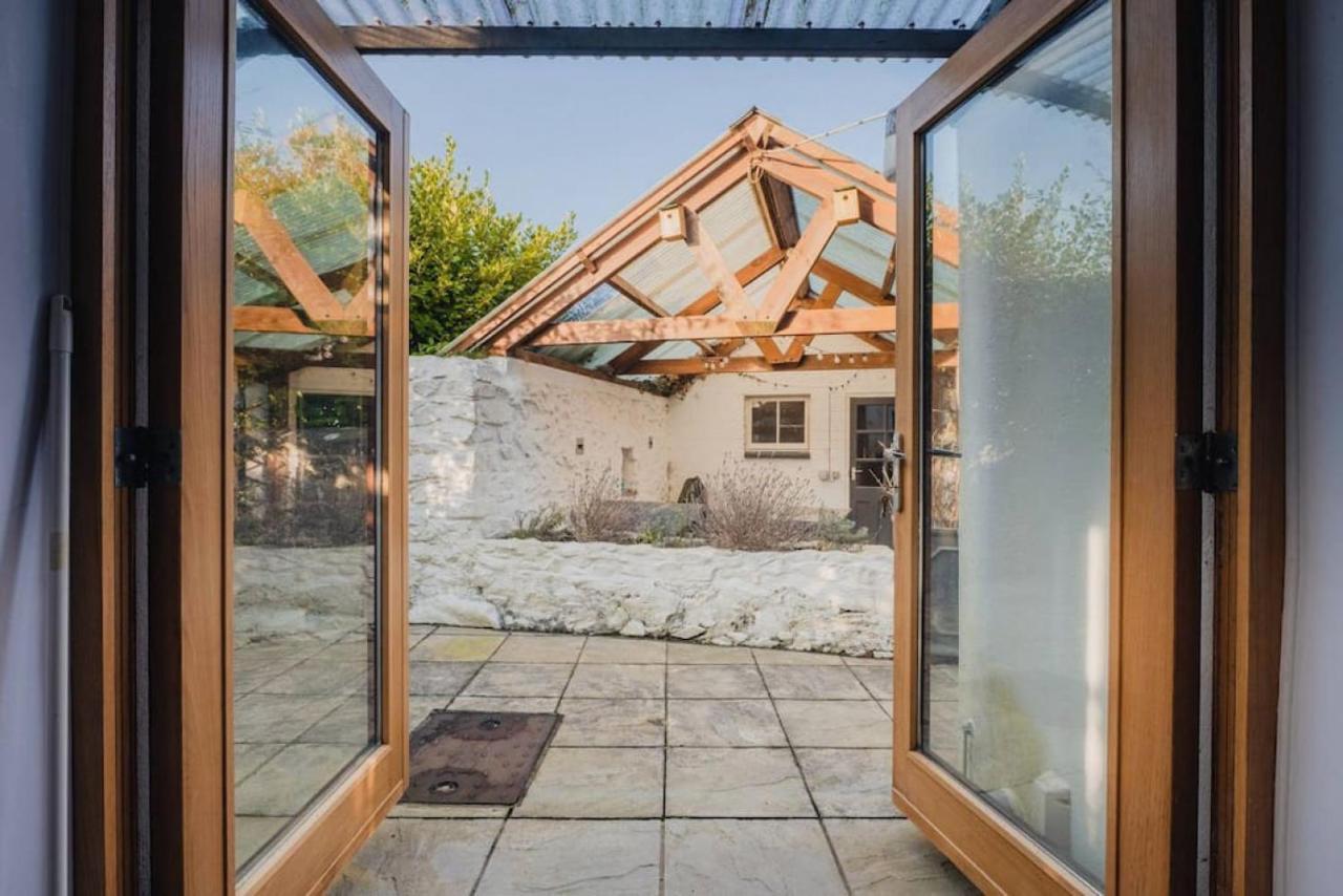 Cosy Welsh Cottage In St Davids Centre With Garden Экстерьер фото