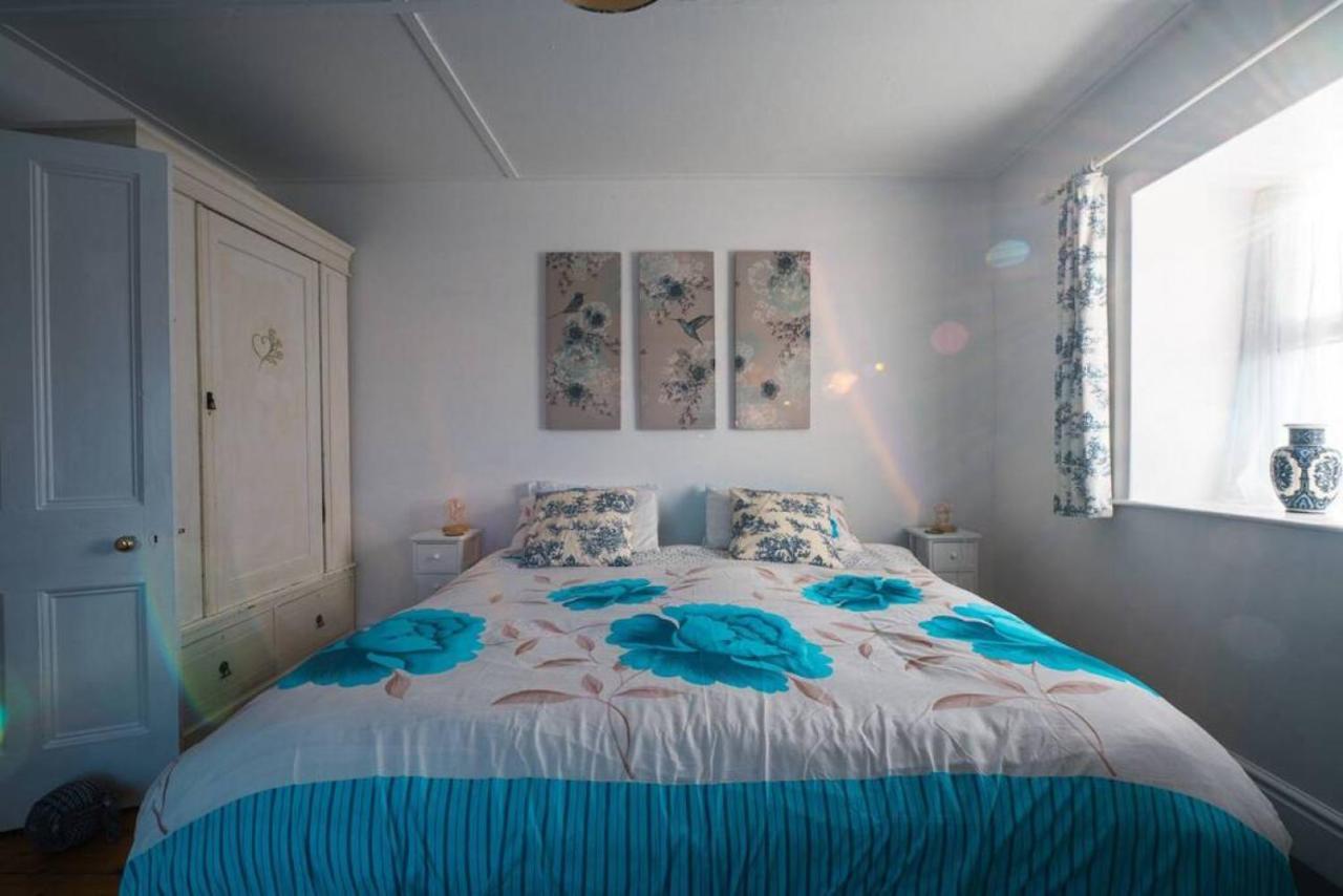 Cosy Welsh Cottage In St Davids Centre With Garden Экстерьер фото