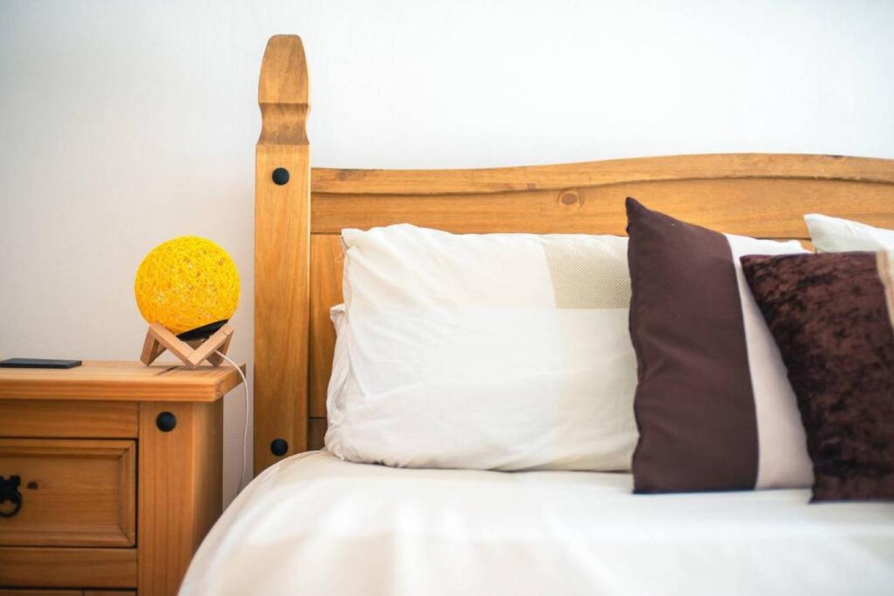 Cosy Welsh Cottage In St Davids Centre With Garden Экстерьер фото